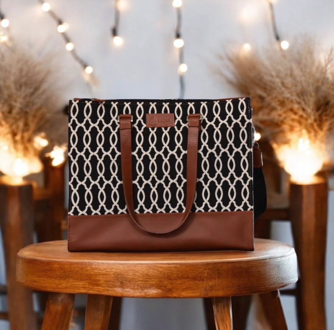 Office handbags for daily commuting
