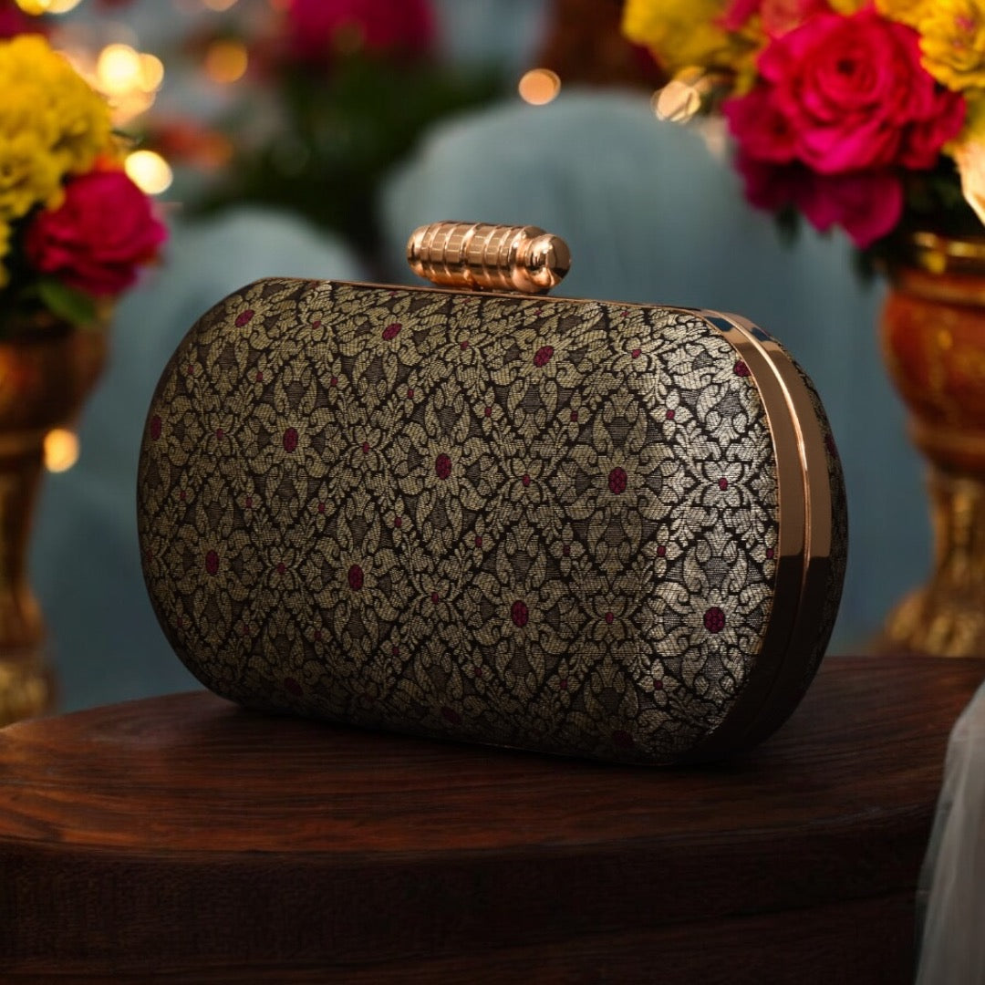Florale Banarasi Box Clutches - Schwarz