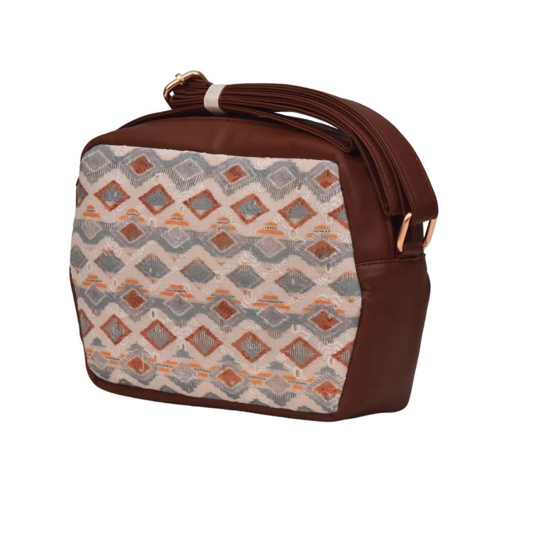 Weiße Ristic Hakoba Sling Bags