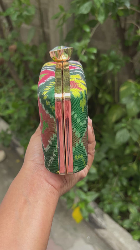 Ikat box clutch - Green