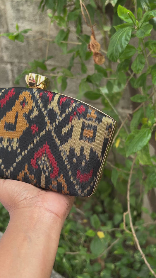Ikat box clutch - Black